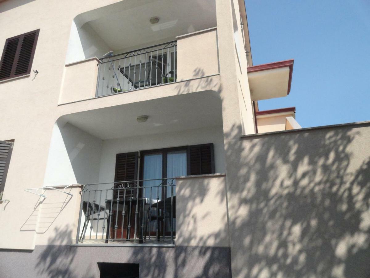 Tona Apartment Rovinjsko Selo Exterior photo