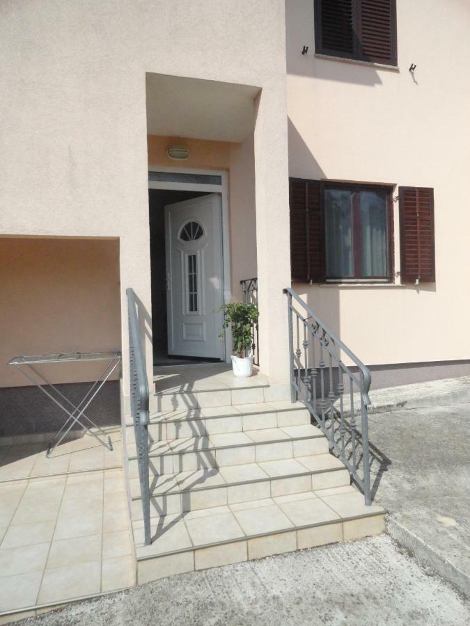 Tona Apartment Rovinjsko Selo Exterior photo